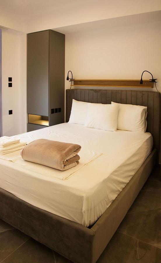 P J Luxury Suites Serres Extérieur photo